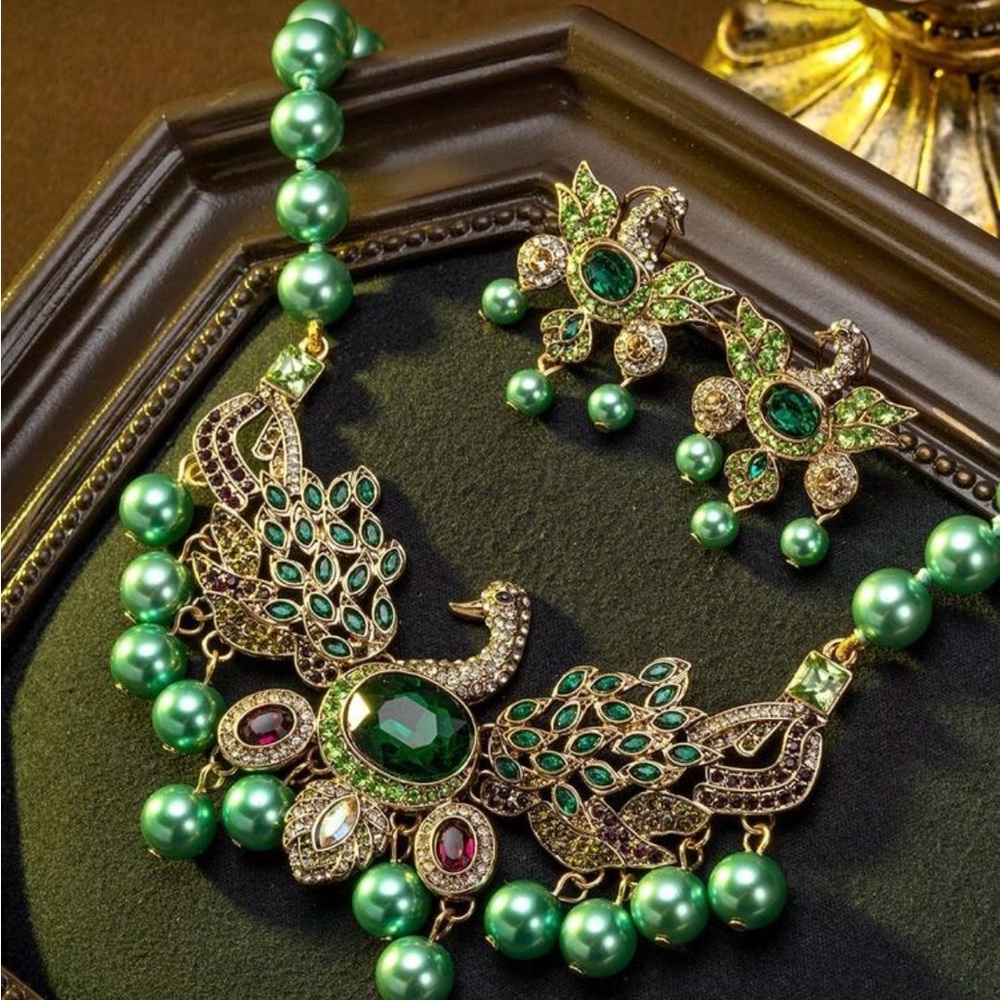Elegant Green and Gold Peacock Necklace Set